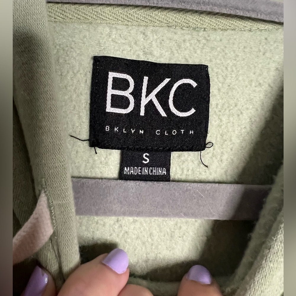 BKC BKLYN Cloth Green Ombre Cropped Hoodie Small - Picture 3 of 8